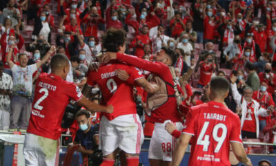 Darwin Nunez juhlii maalia Benfican paidassa.