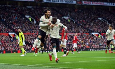 Mo Salah ja Naby Keita tuulettavat Liverpoolin maalia.
